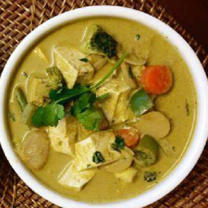 Aromatic Vegetable Green Curry